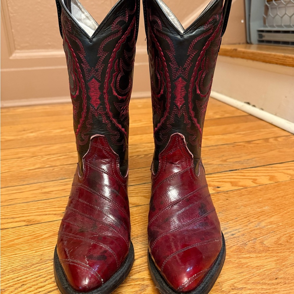 Handmade Leather and Eel Red Embroidered Cowboy Boots